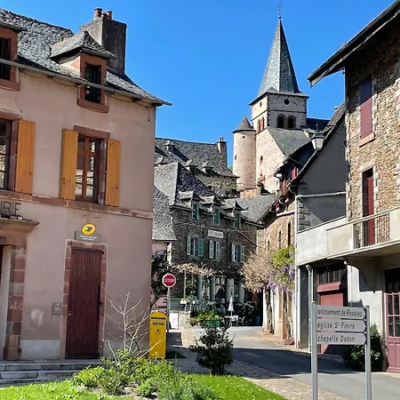 En Rouergue, Grand Vabre, Maison De Village, Disponible En Aout Pour 5-6 Personnes Nyaraló
