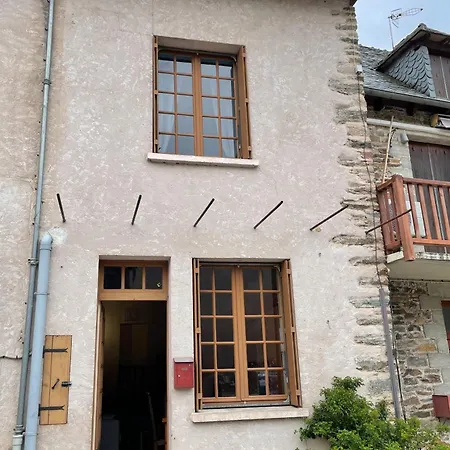 Nyaraló En Rouergue, Grand Vabre, Maison De Village, Disponible En Aout Pour 5-6 Personnes